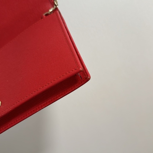 Gucci Textured Calfskin Medium Betty Chain Wallet Red - Picture 8 of 9